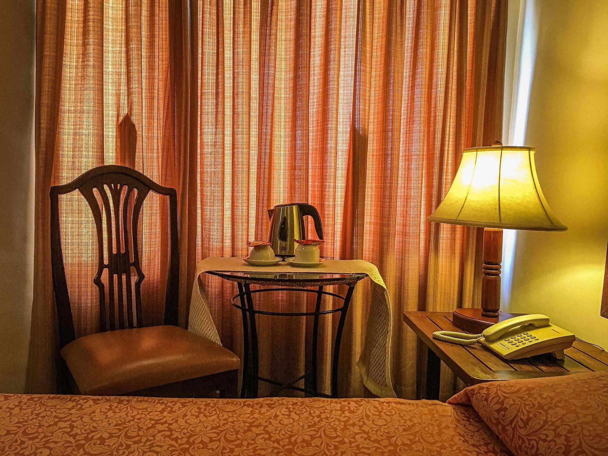 苏比克公园酒店 奥隆阿波 外观 照片